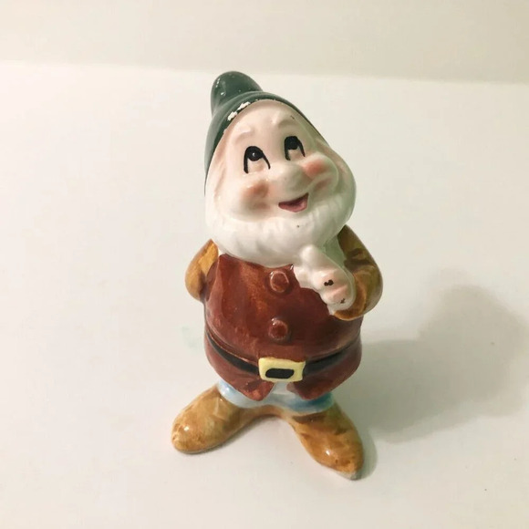 Vintage  Disney Snow White Happy Dwarf Green Hat Figurine 3.5 Inch Tall Japan - Picture 1 of 16